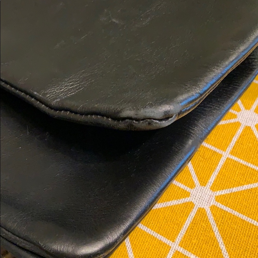 Prada tote - Picture 4 of 4